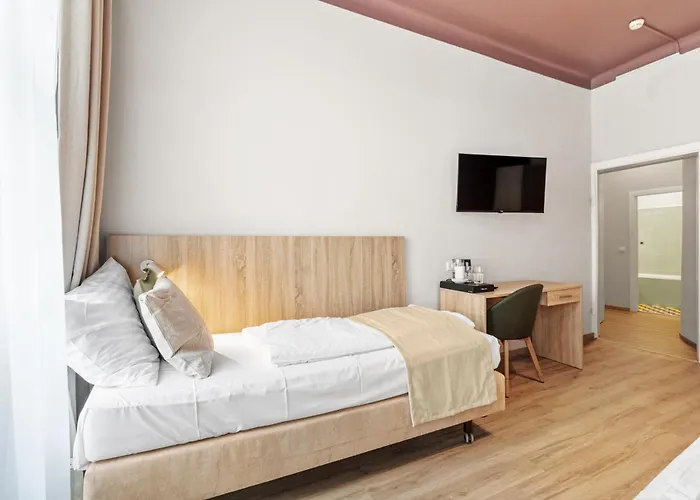 Dependance I 6 Mins To U6 Alser Straße I Self Check In 3* Wien