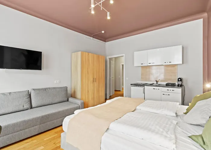 Hotel Dependance I 6 Mins To U6 Alser Straße I Self Check In