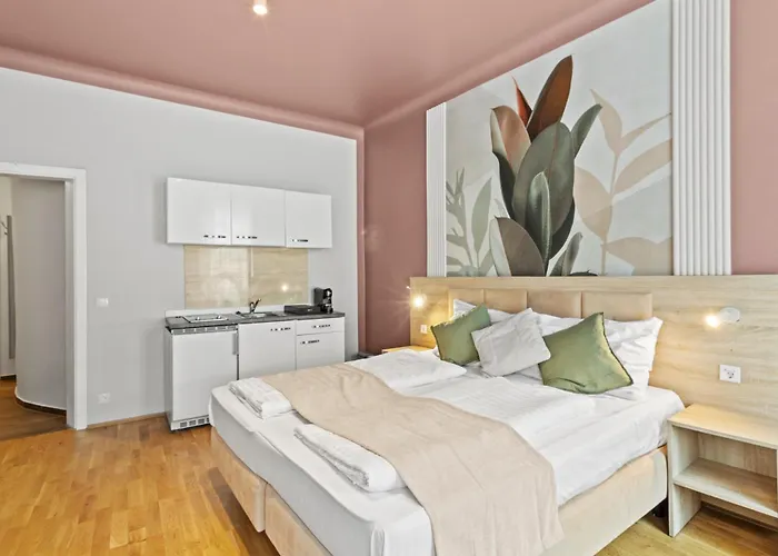 Dependance I 6 Mins To U6 Alser Strasse I Self Check In Otel 3*